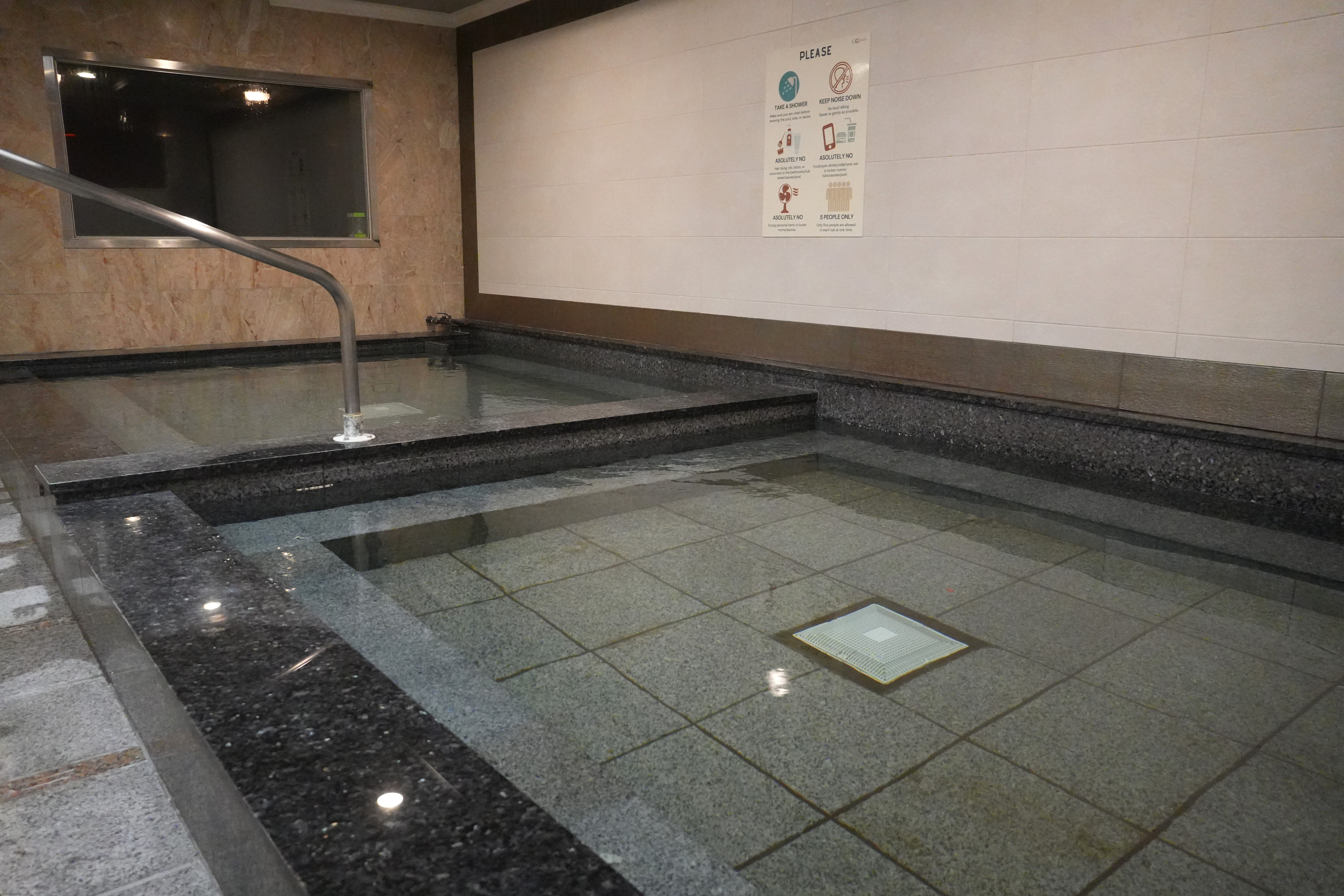 Therapy rooms, hot and cold tubs, and saunas at CGI